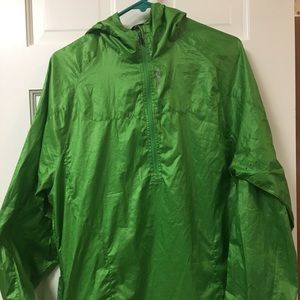NEW!!! Sugoi green large size L waterproof windbreaker LIKE NEW!